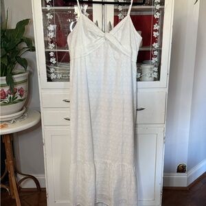 Elegant White Maxi Dress